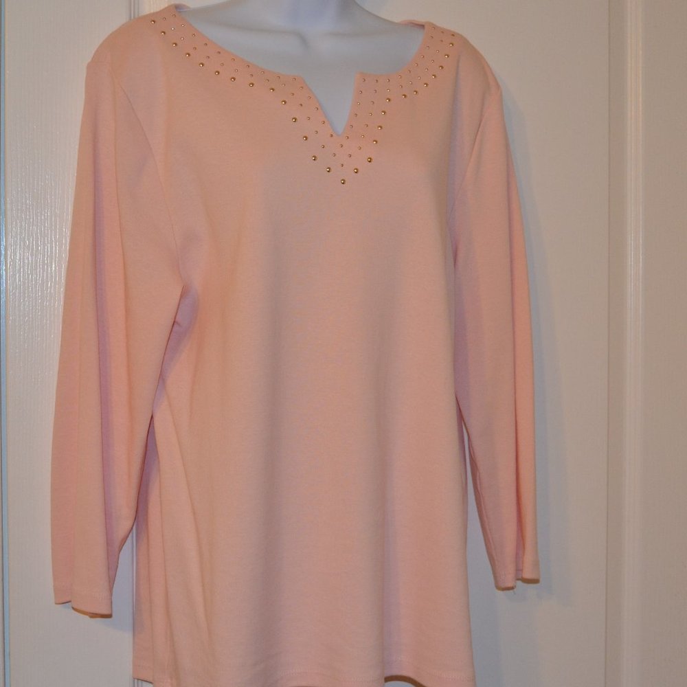 Rafaella NWOT Ladies top in light pink